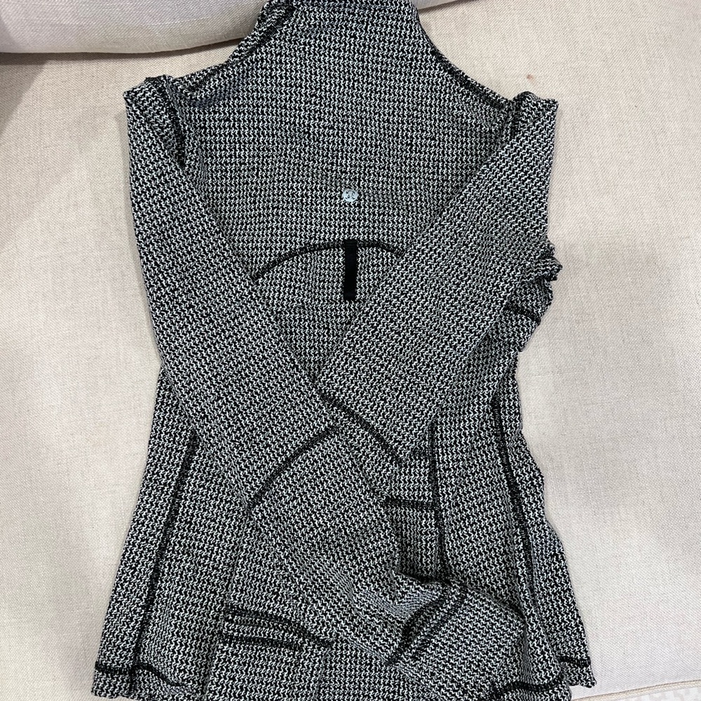 Lululemon define jacket size 2 houndstooth
